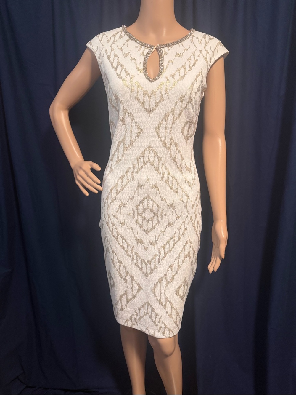 Jax Black Label $158 Dress Blush Gold Metallic Scroll Rhinestone Keyhole Size 4